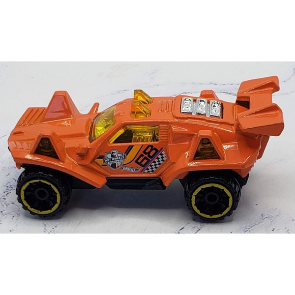 Hot Wheels 2014 Racing Orange Quicksand Car With Off-road 6 Spoke Wheels - Picture 3 of 6